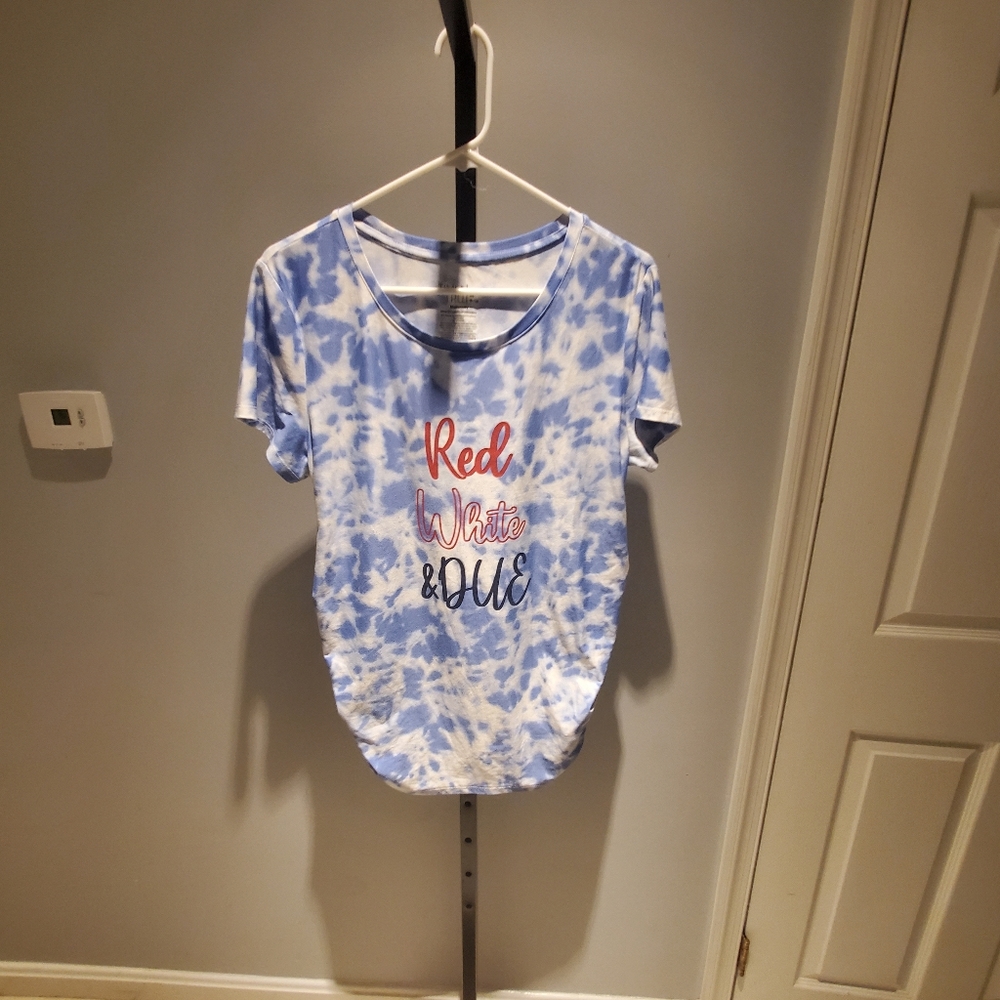 Maternity shirt (must be bundled)